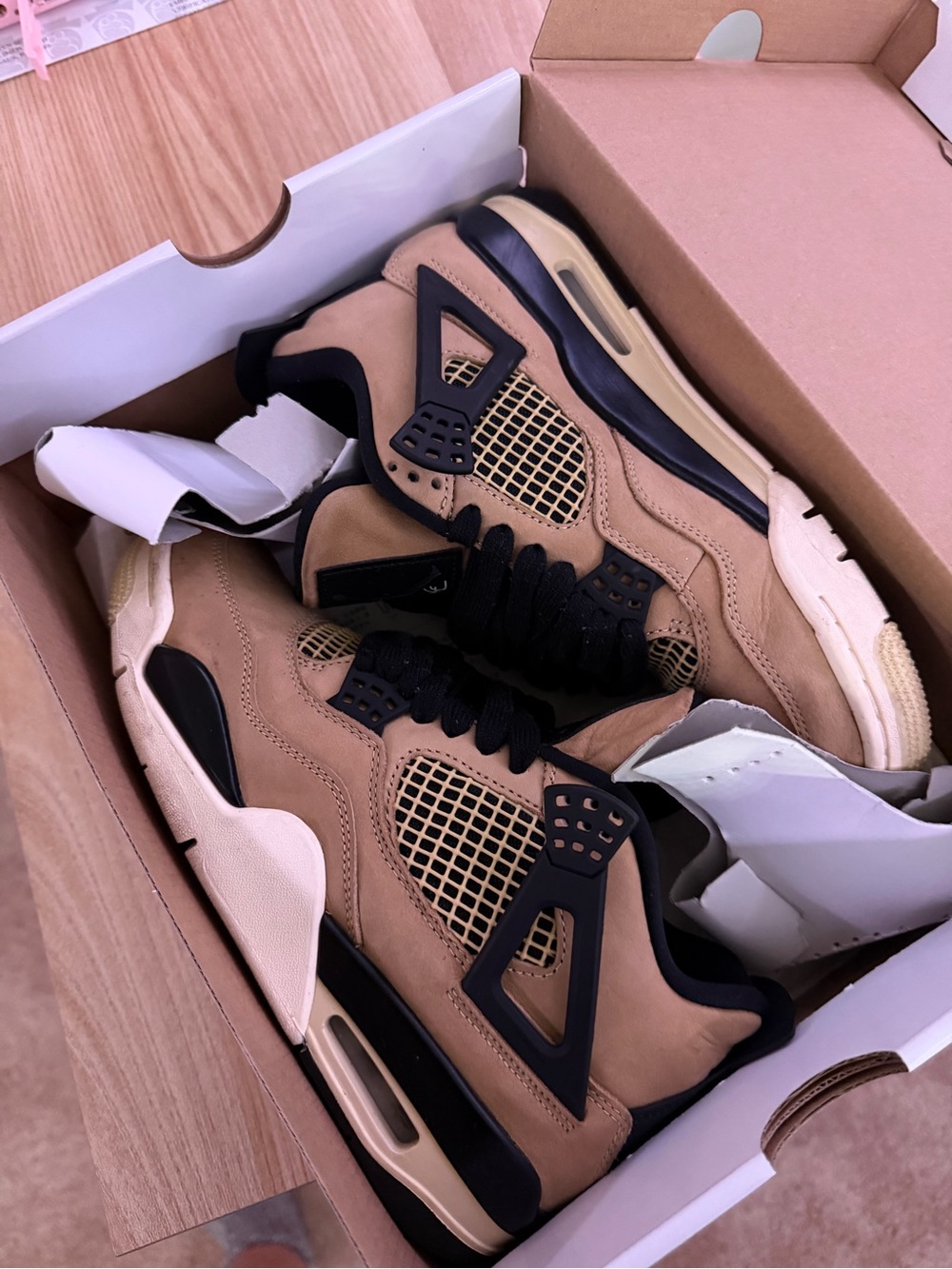 Women’s jordan 4
